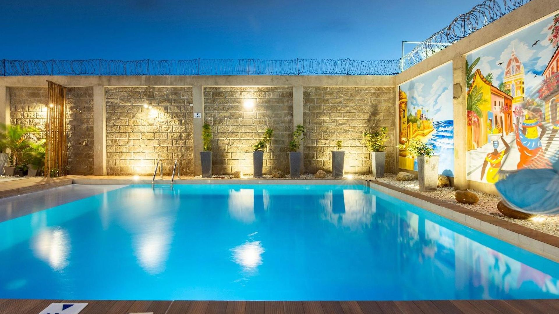 Amazing House 13br W/pool & Staff * Cartagena