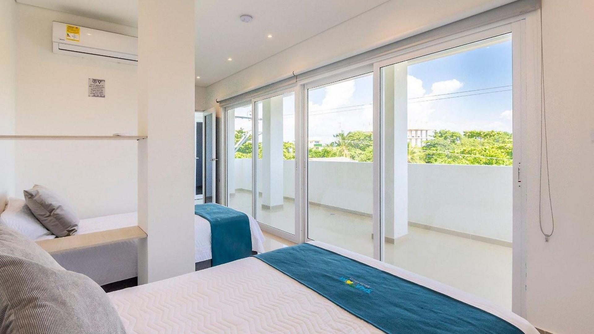 Amazing House 13br W/pool & Staff *