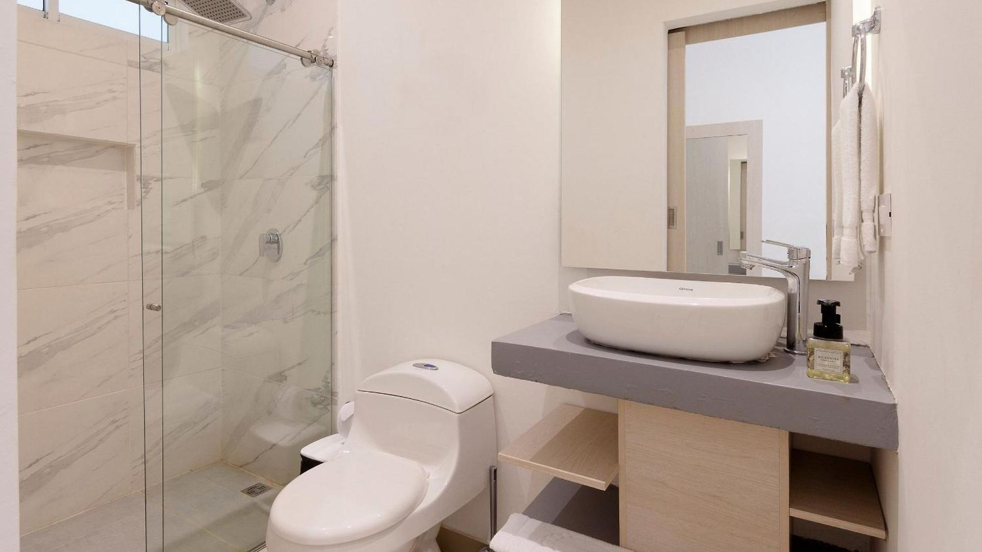 Amazing House 13br W/pool & Staff Cartagena