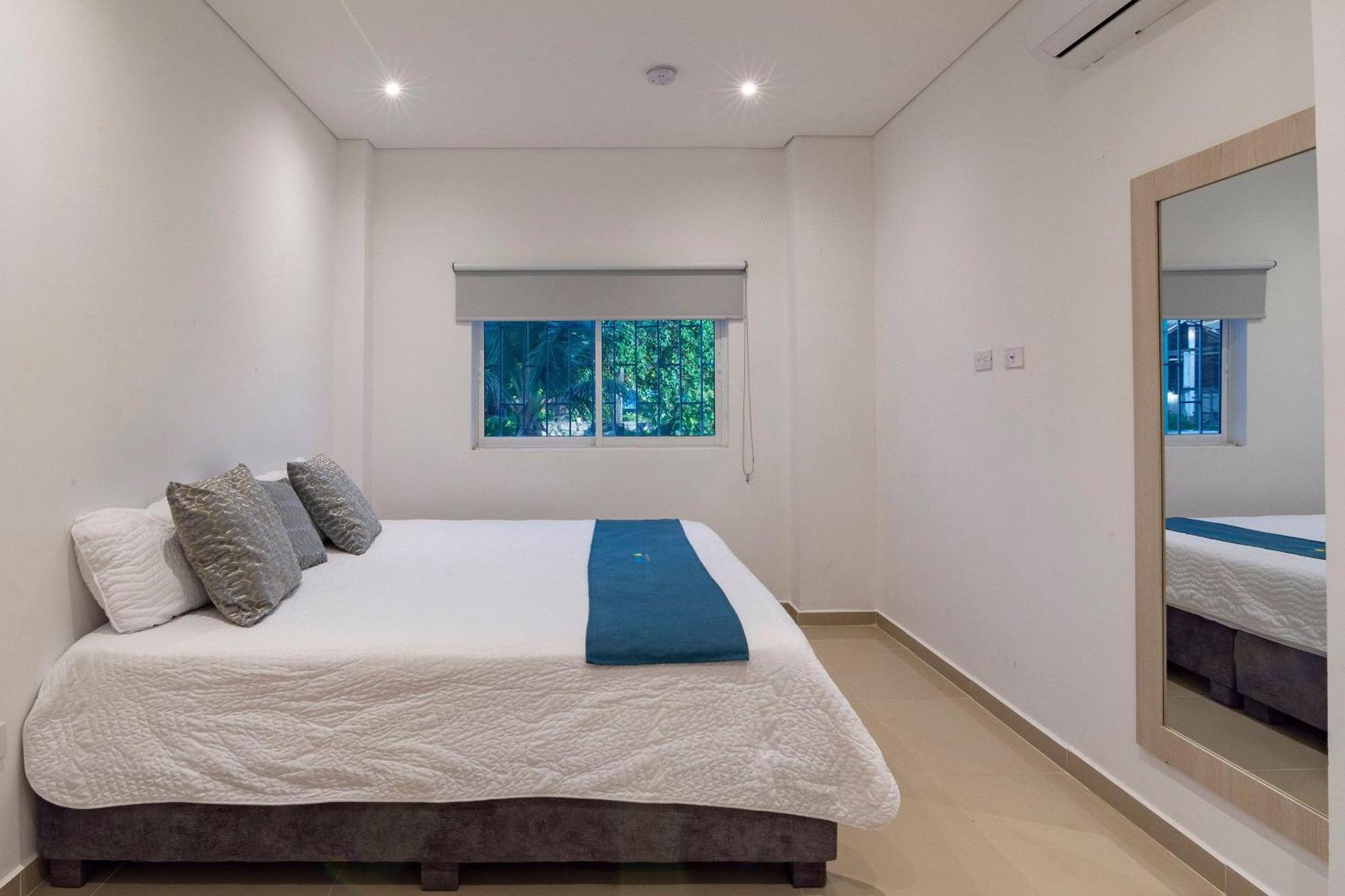 Amazing House 13br W/pool & Staff