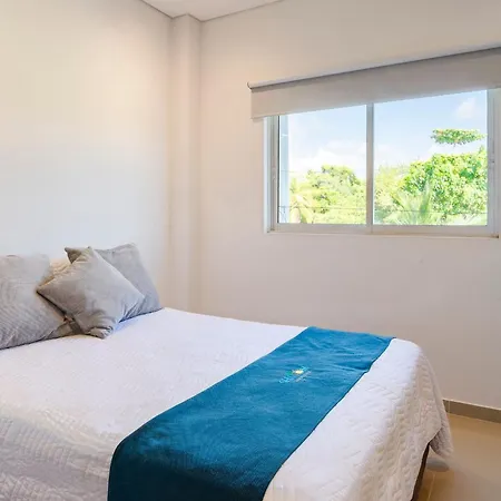 Сasa de vacaciones Amazing House 13br W/pool & Staff Cartagena
