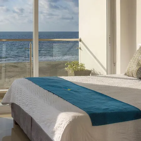 Amazing House 13br W/pool & Staff * Cartagena