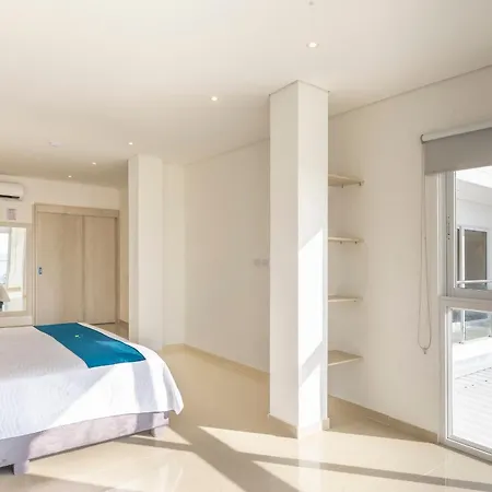 Amazing House 13br W/pool & Staff Cartagena