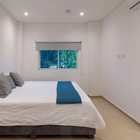 Amazing House 13br W/pool & Staff
