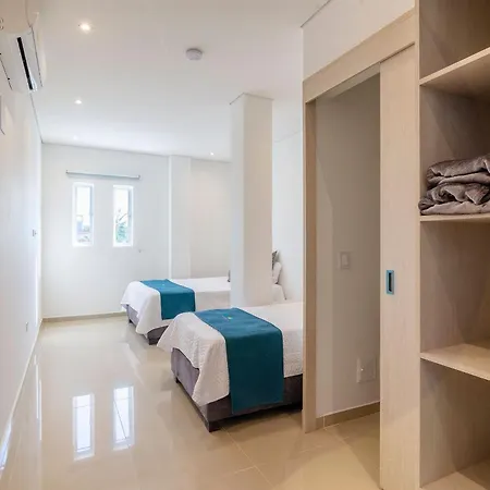 Amazing House 13br W/pool & Staff * Cartagena