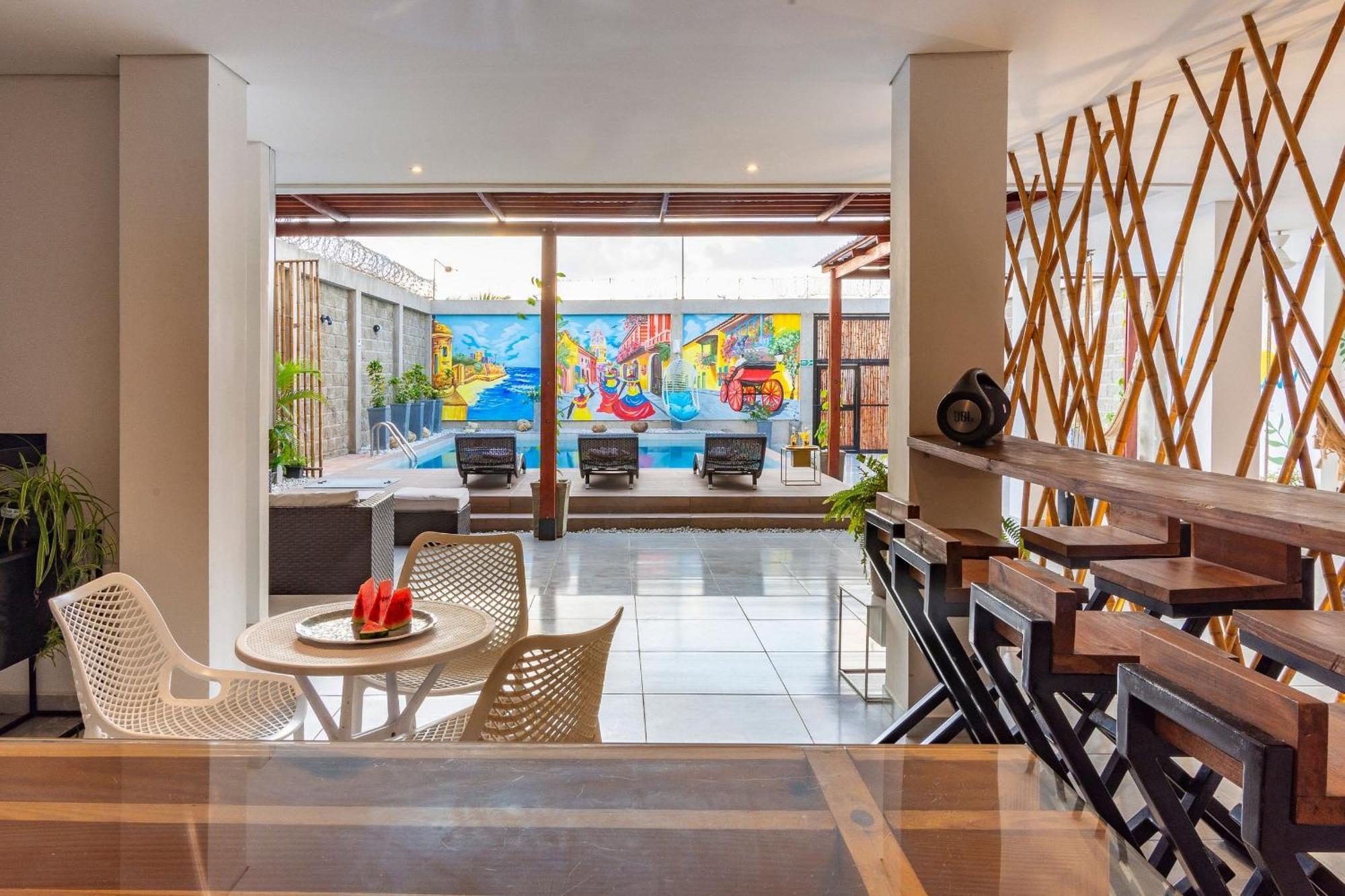 Amazing House 13br W/pool & Staff Сasa de vacaciones *