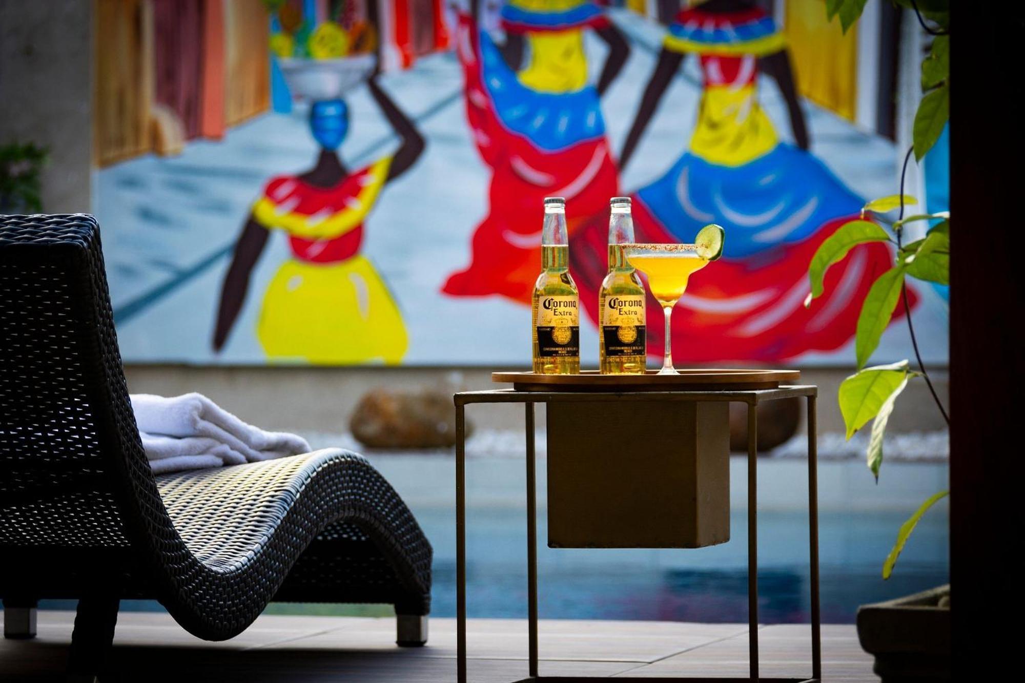 Amazing House 13br W/pool & Staff