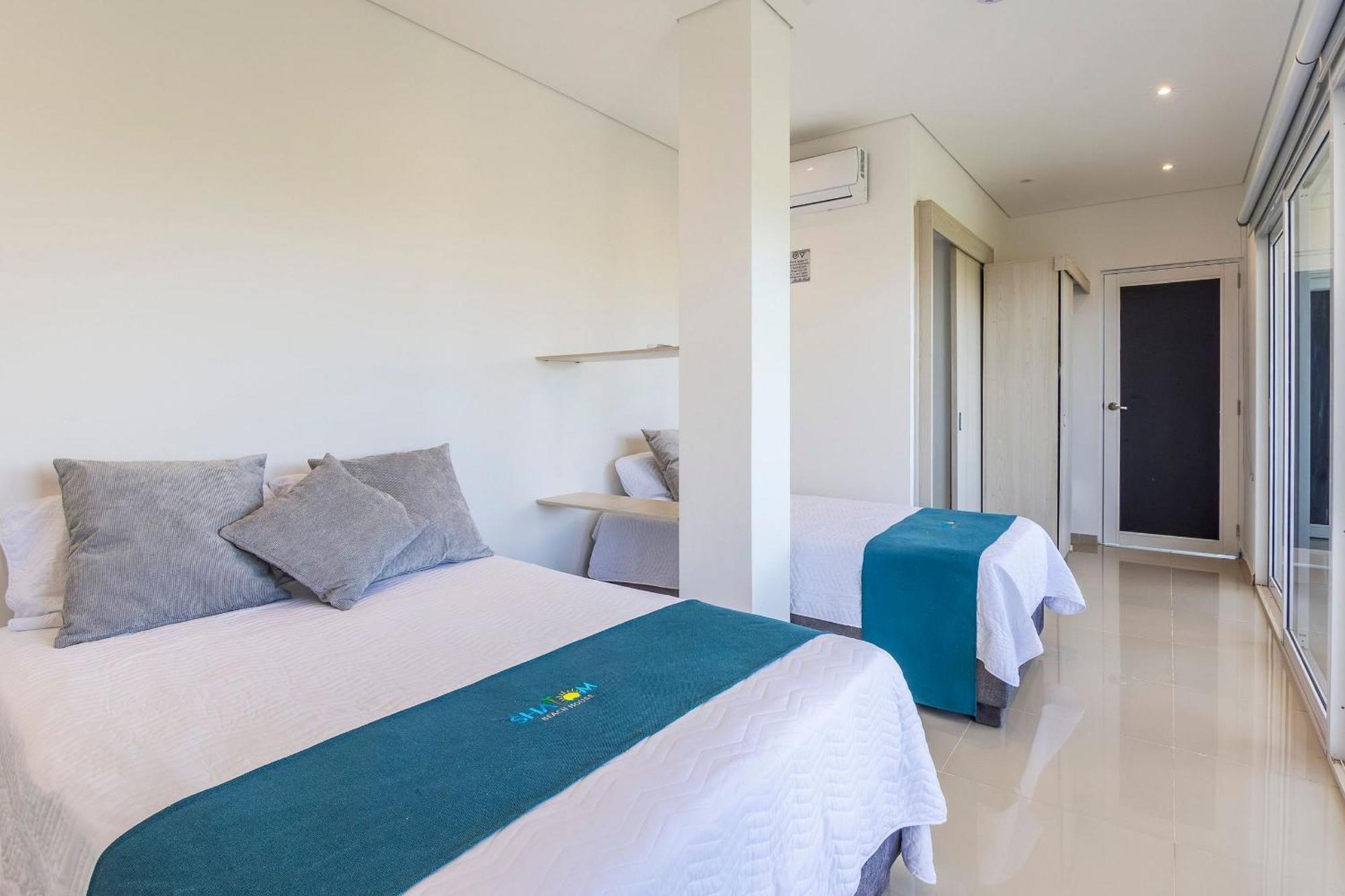 Сasa de vacaciones Amazing House 13br W/pool & Staff *